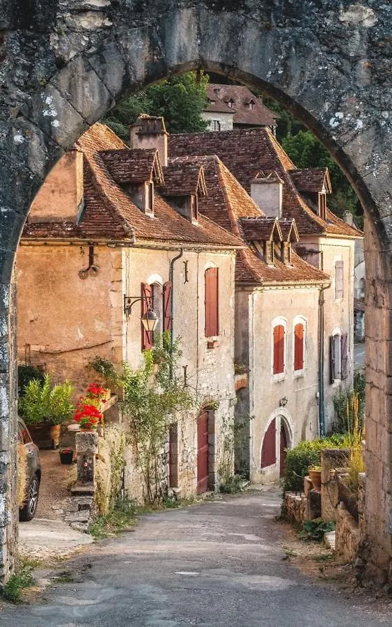 Les Gites De Pech Caussen Villeseque Holiday home